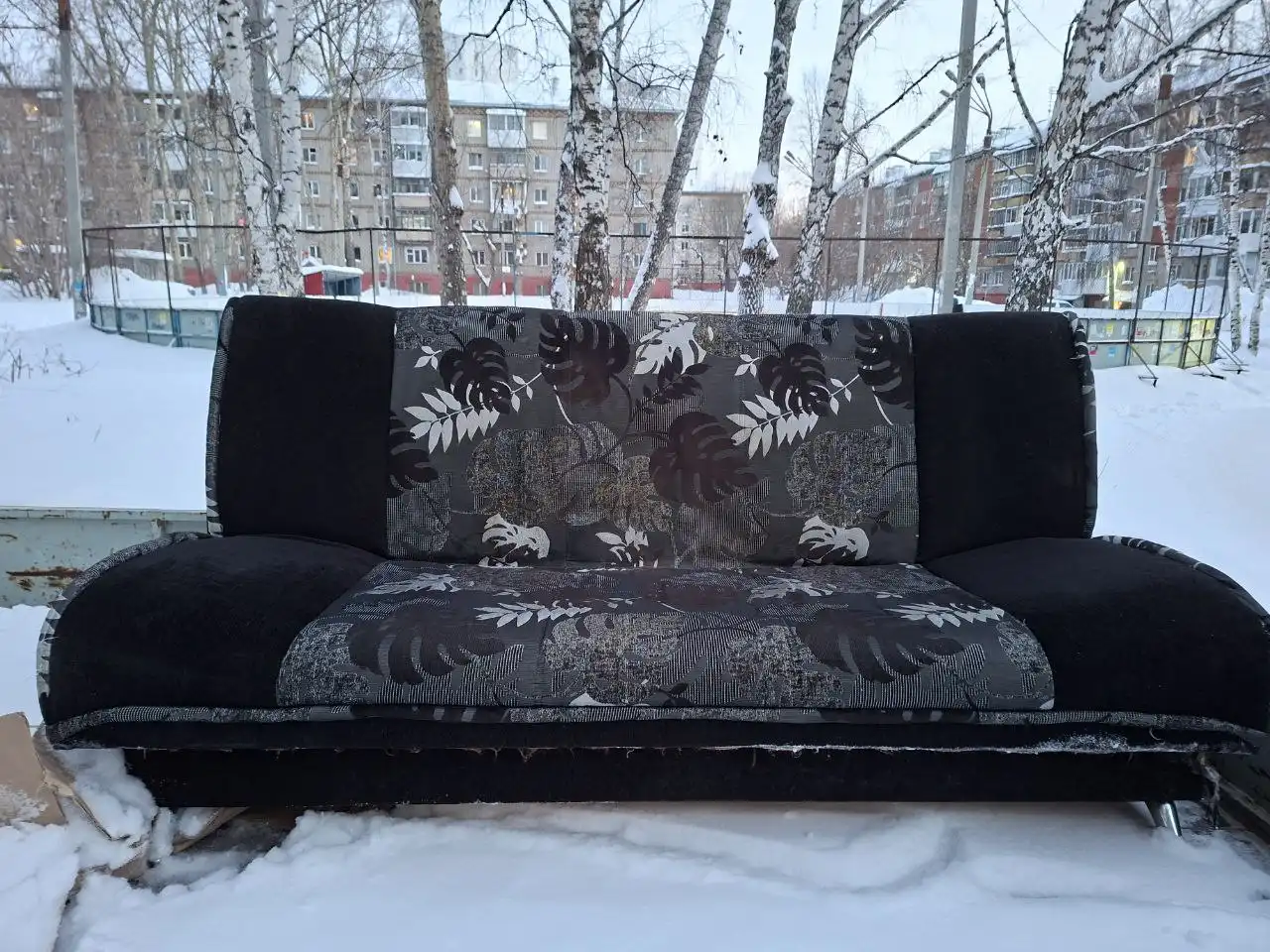 Бесплатный диван с доставкой - Мебель (Для дома и дачи) в Томск