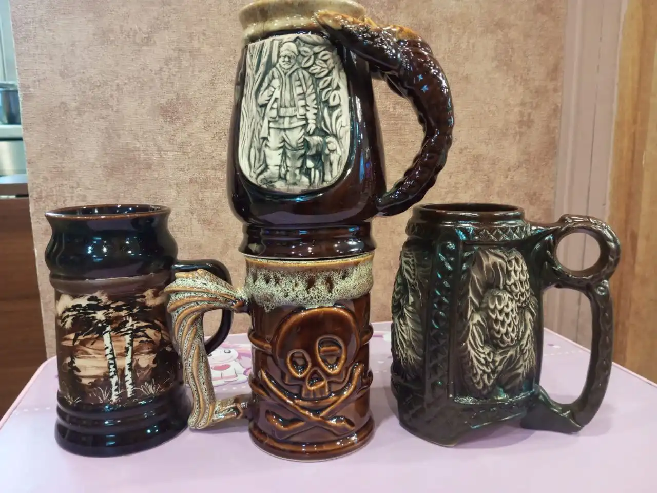 Продажа газовой плиты и коллекции пивных кружек - Кухонная техника (Барахолка) в Томск