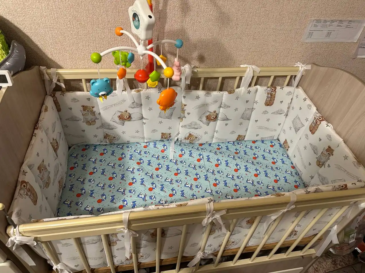 Продам детскую кроватку с пеленальным столиком и маятником - Детская мебель (Товары для детей) в Томск