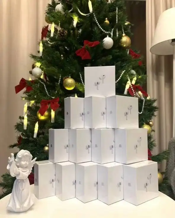 Продажа новых запечатанных AirPods Pro полный комплект - Аудиотехника (Электроника) в Томск