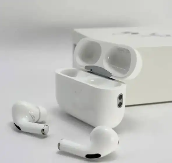 Продажа новых запечатанных AirPods Pro полный комплект - Аудиотехника (Электроника) в Томск
