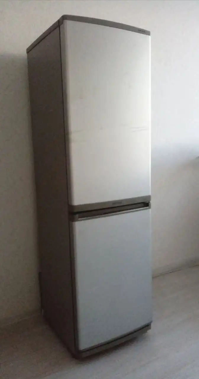 Продам холодильник Samsung двухкамерный - Бытовая техника (Для дома и дачи) в Томск