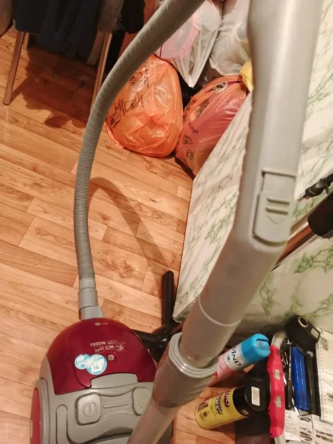 Продам пылесос LG с мешком - Для дома и дачи в Томск