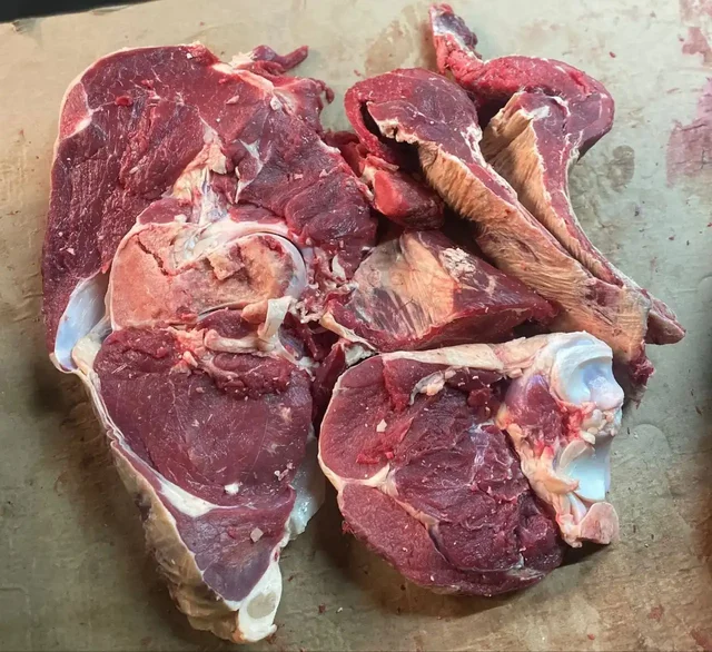 Продам мясные продукты с доставкой - Книги/Комиксы в Томск