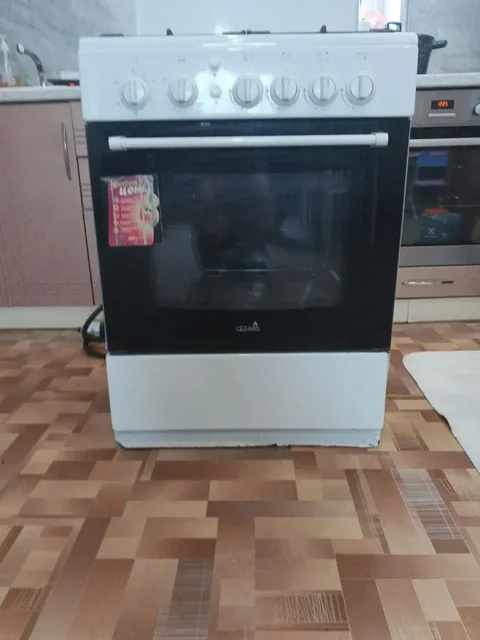 Продажа газовой плиты и коллекции пивных кружек в Томске - Для дома и дачи в Томск