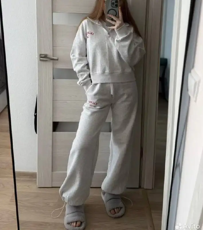 Костюм Корея размер 42-44 - Одежда в Томск