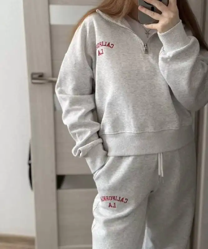 Костюм Корея размер 42-44 - Одежда в Томск