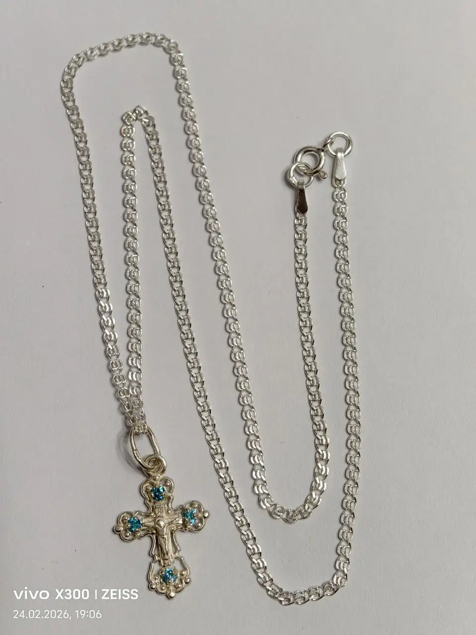 Продам цепь и крест из серебра 925 пробы - Ювелирные изделия (Барахолка) в Томск