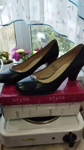 Туфли новые 37 размер маломер - Спортивная одежда в Томск