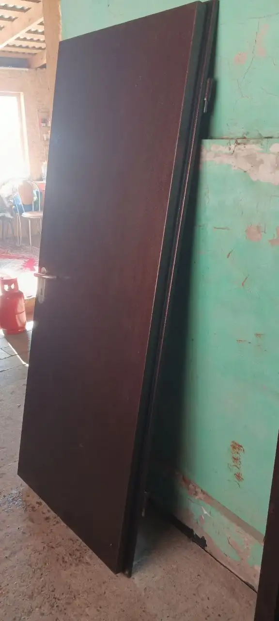 Продажа газового баллона и входной противопожарной двери - Барахолка в Томск