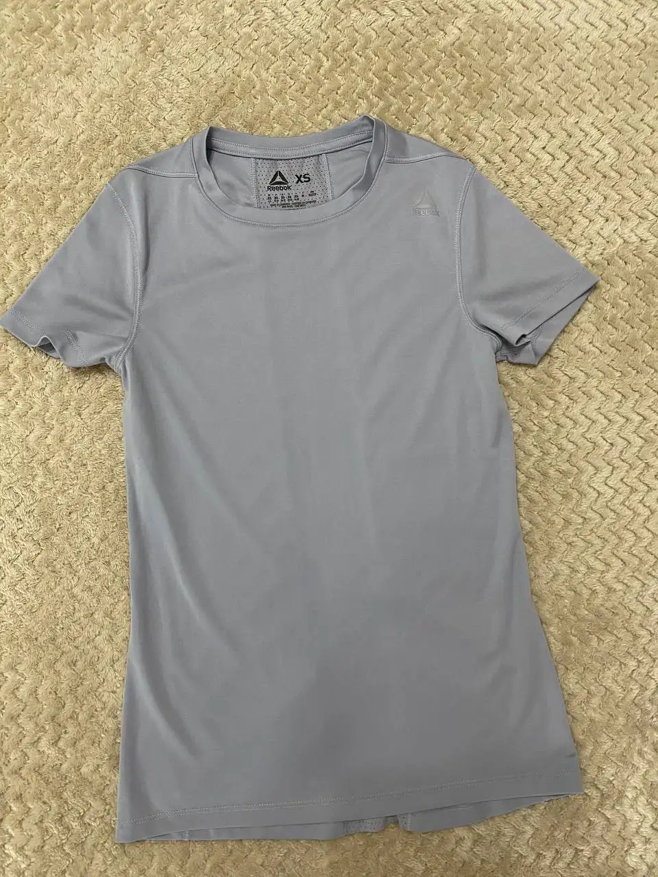 Продажа футболок - Футболки (Одежда) в Томск