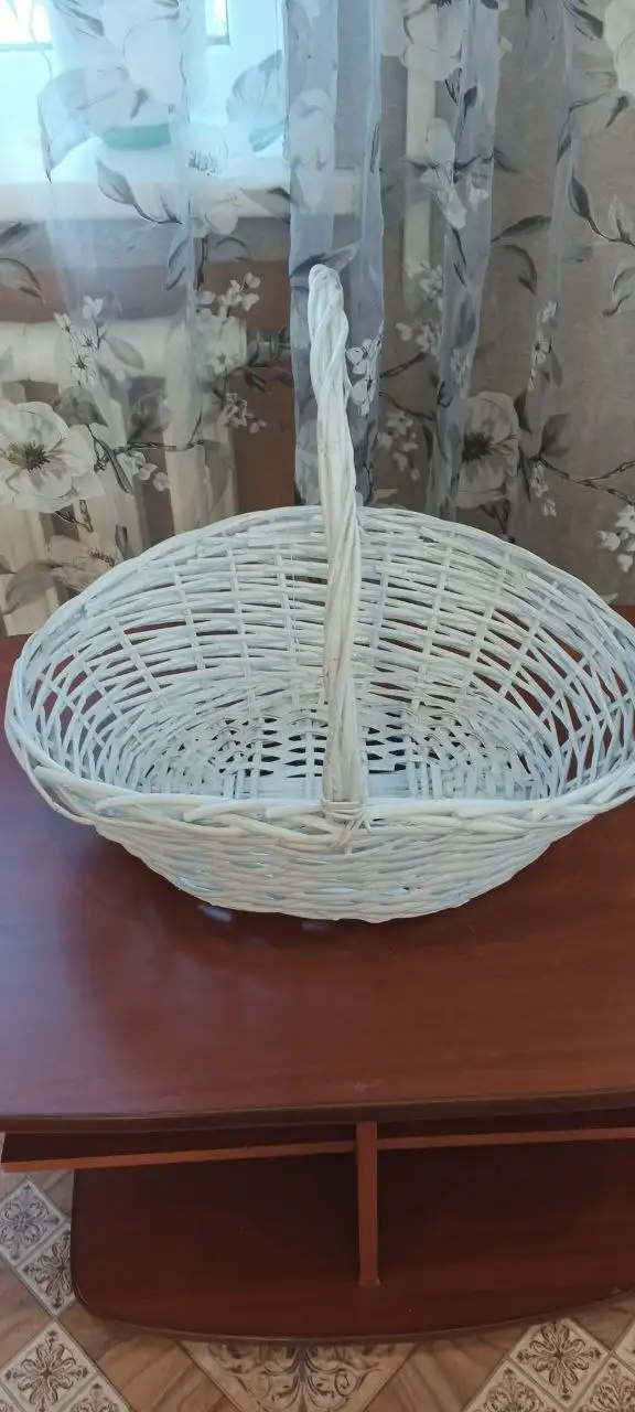 Продам детское кресло, фаркоп на УАЗ, корзину плетеную, газовый баллон - Барахолка в Томск