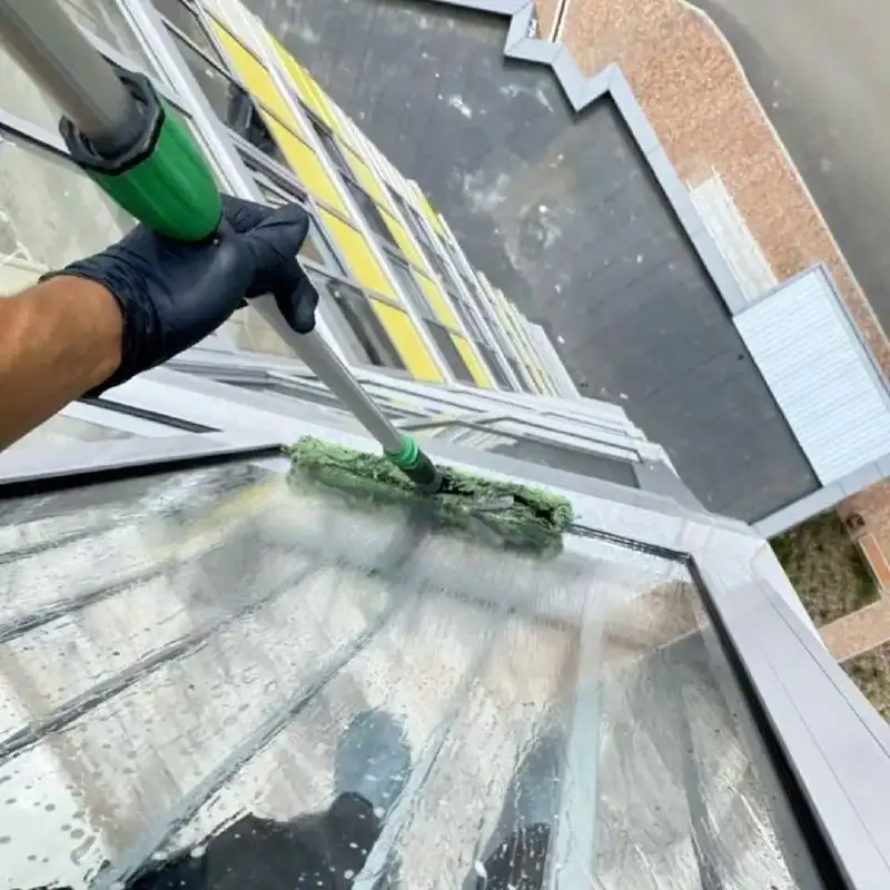 Профессиональная мойка окон и балконов - Бытовые услуги (Услуги) в Томск