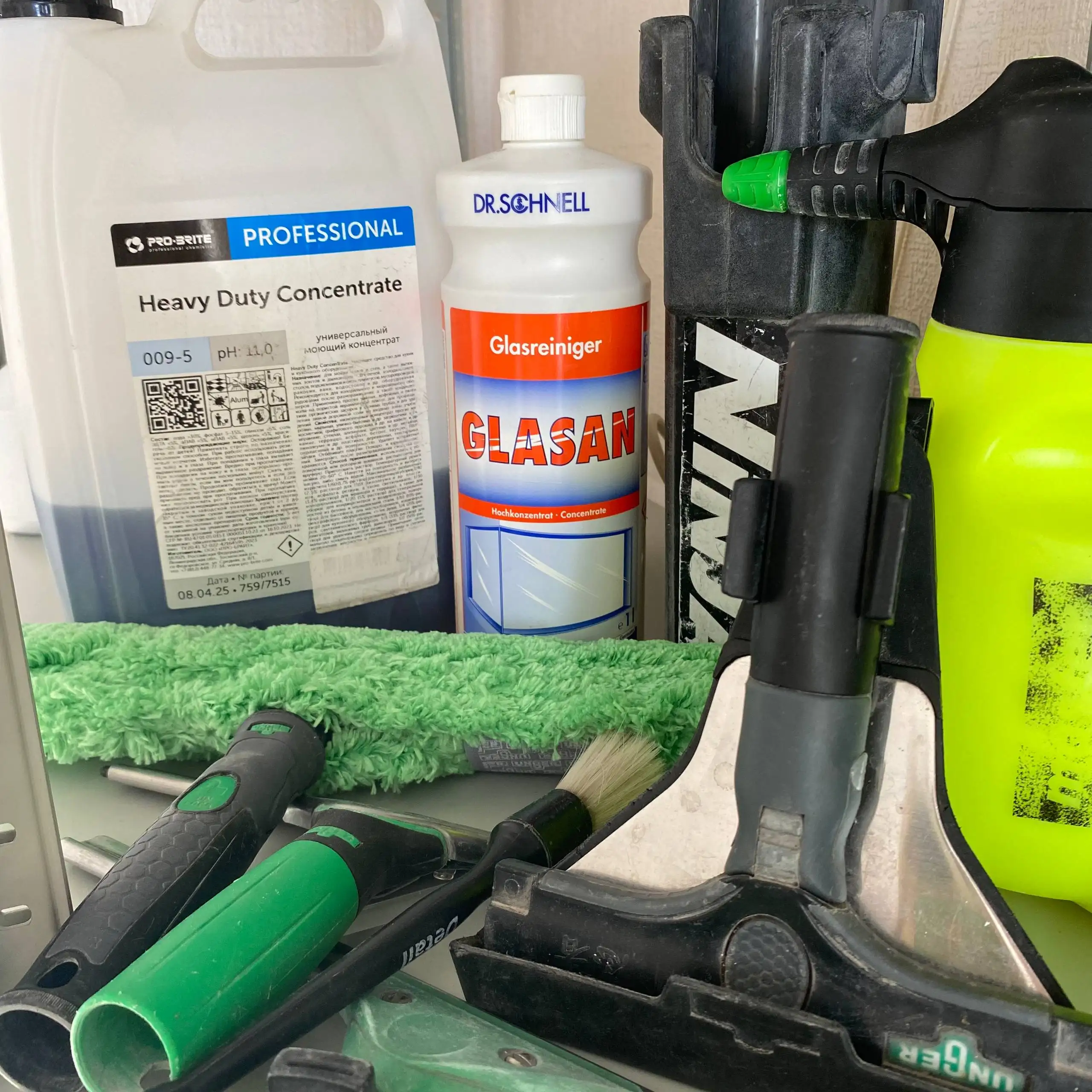 Профессиональная мойка окон и балконов - Бытовые услуги (Услуги) в Томск