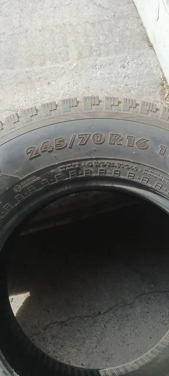 Продажа автозапчастей: шины, аккумулятор, фаркоп - Запчасти в Томск