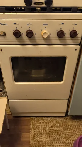 Отдам газовую плиту 4 конфорки - Массажное оборудование в Томск