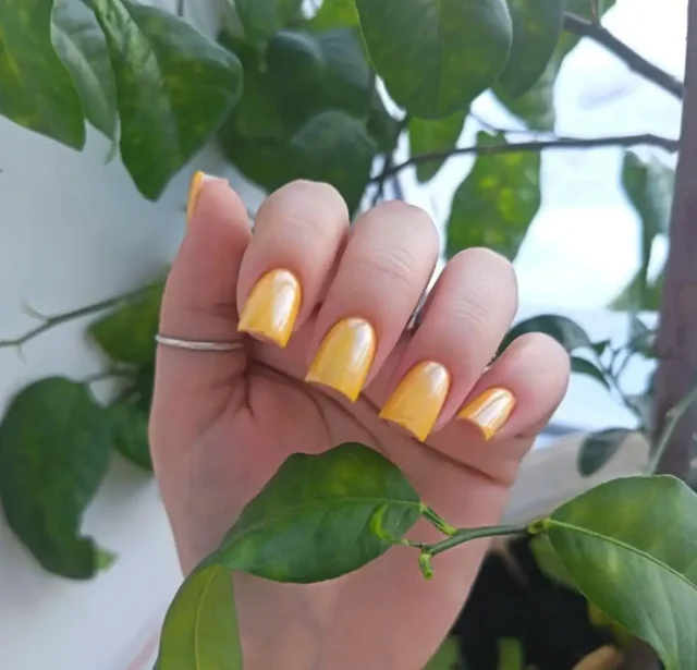 Услуги маникюра и покрытия гель-лаком - Печать на одежде в Томск