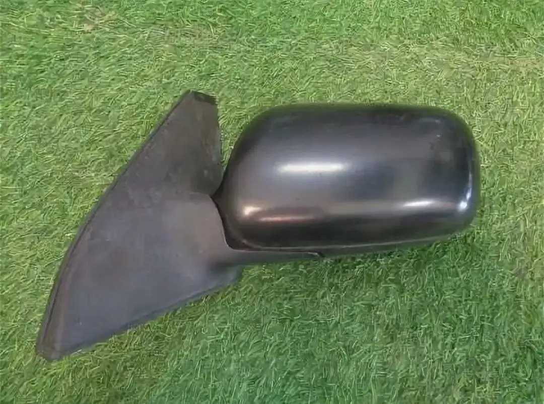 Куплю левое зеркало на Toyota Probox - Зеркала (Запчасти) в Томск