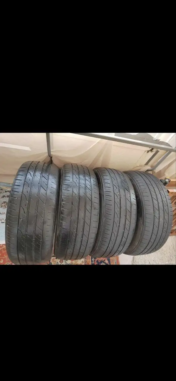 Продам резину - Шины и диски (Авто) в Томск