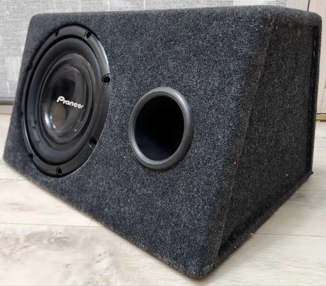 Активный сабвуфер Pioneer TS-W303R - частное объявление в Новосибирск