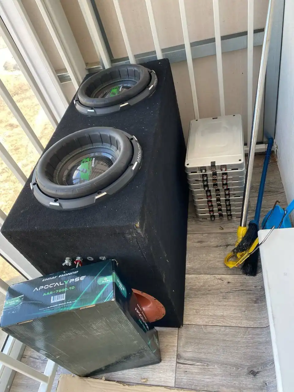 Продам комплект автозвука