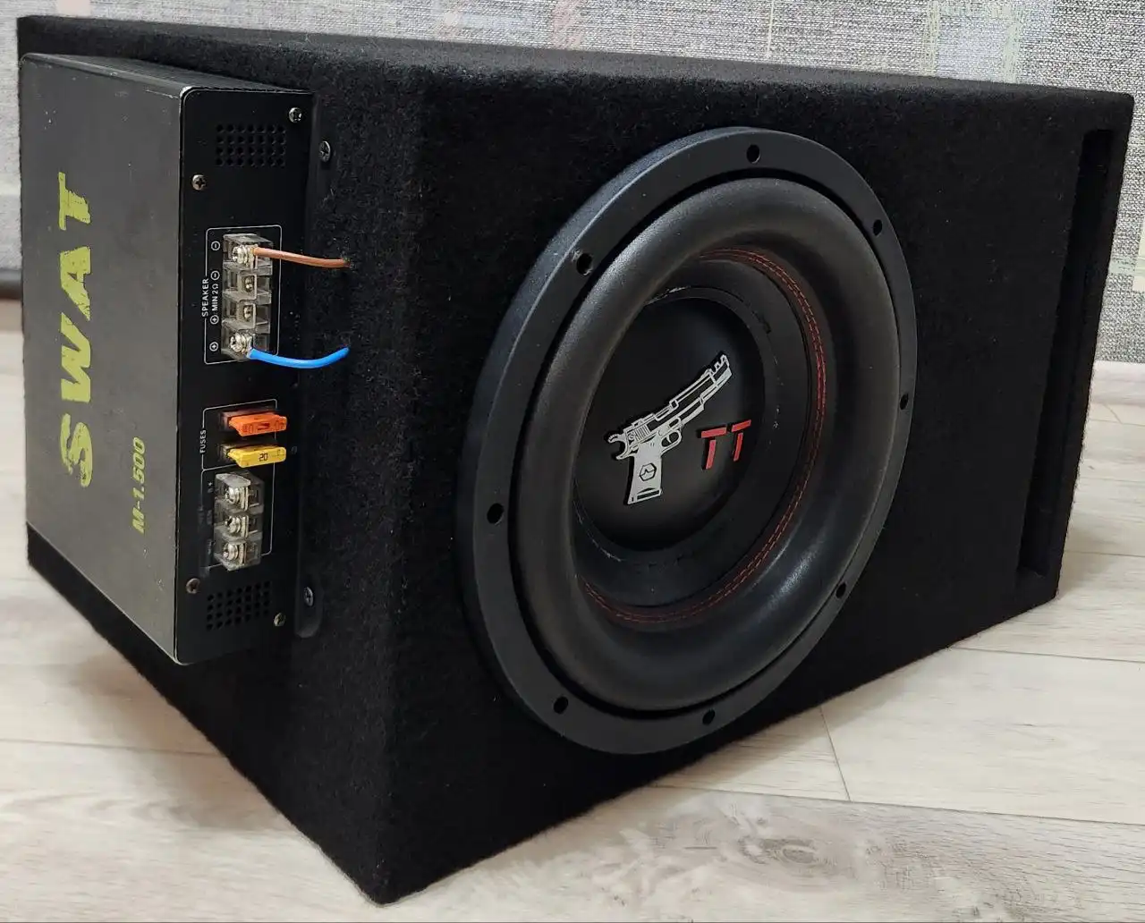 Сабвуфер Ural TT10 с усилителем Swat M-1.500