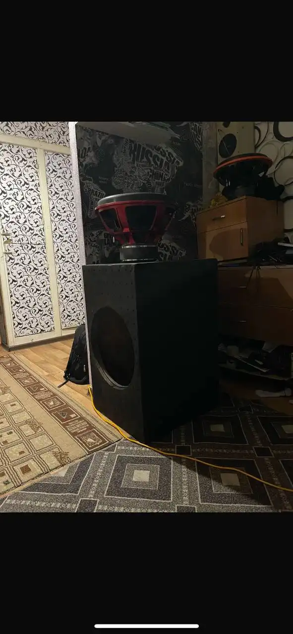 Продам или обменяю саб Урал децибел