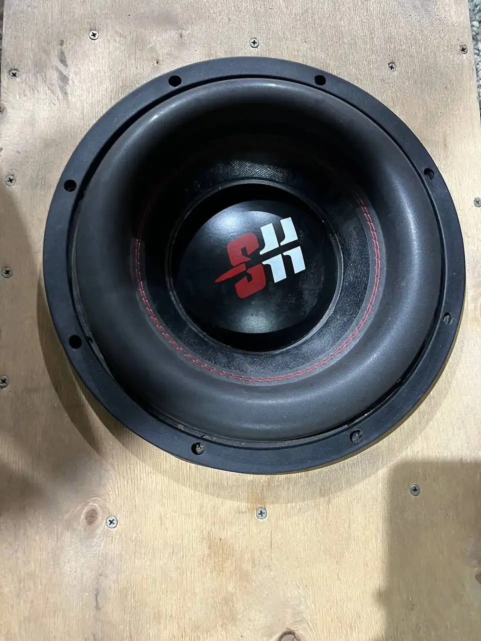 Продам саб 12 кикс хтшот 15 к без усилителя