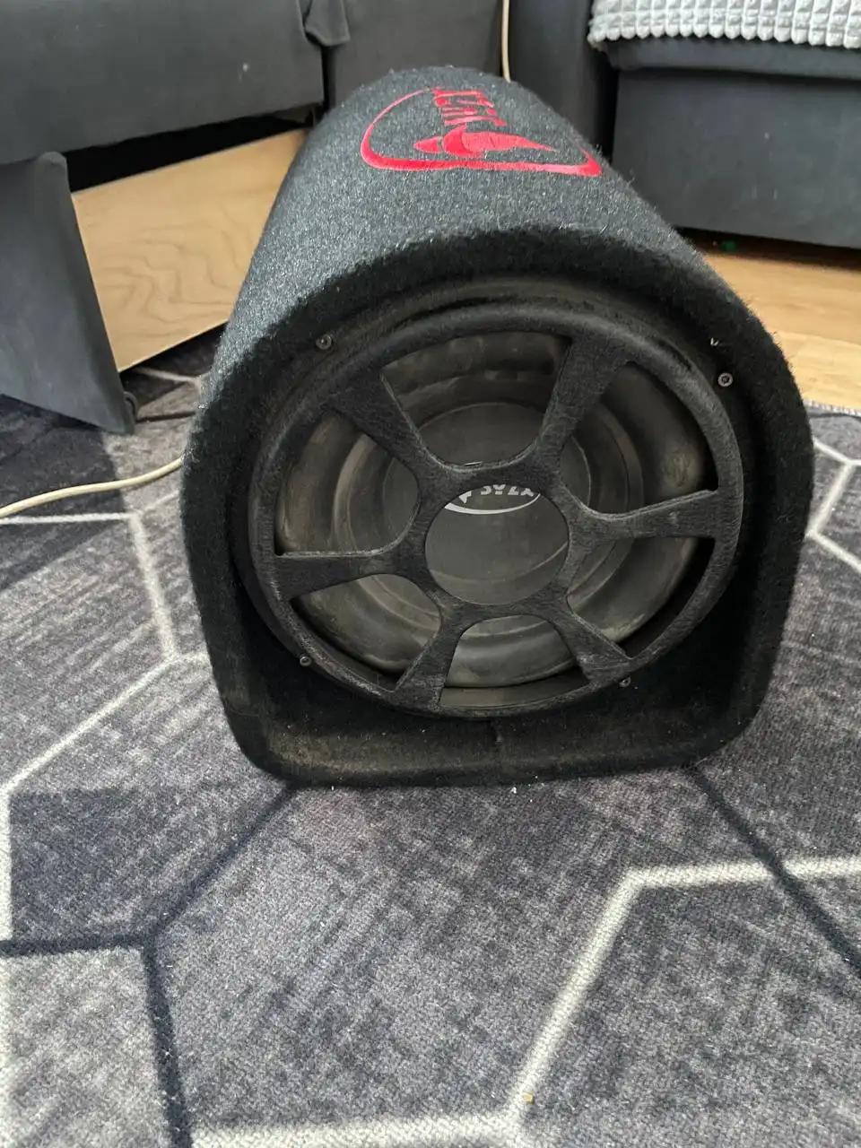 Продам активный саб SYZX в идеальном состоянии