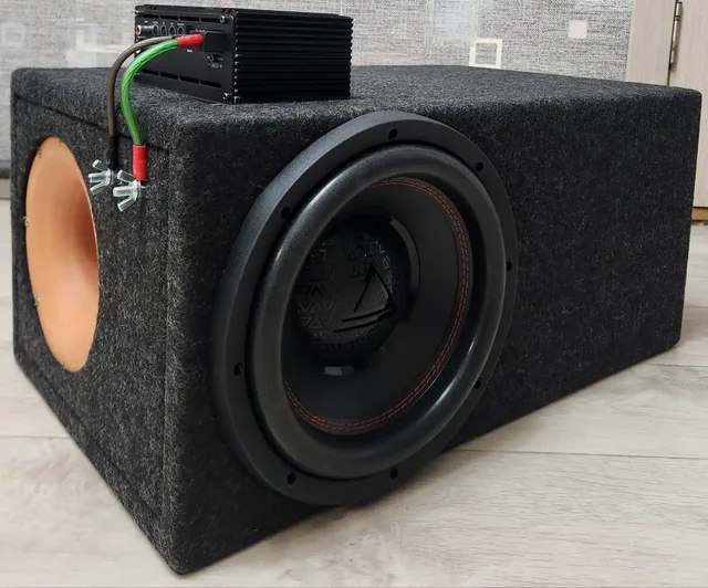 Сабвуфер Aura Fireball 10.2i с усилителем Deaf Bounce Apocalypse AAP-350.1D и коробом - частное объявление в Новосибирск