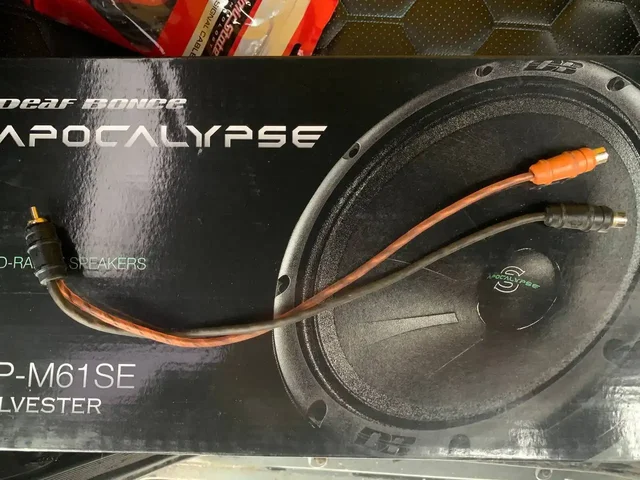 Продажа компонентов автозвука Alphard и Deaf Bonce - частное объявление в Новосибирск