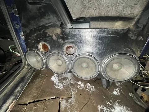 Продажа автомобильной акустики Arnold и сабвуферов AMP Mass 1000 - частное объявление в Новосибирск