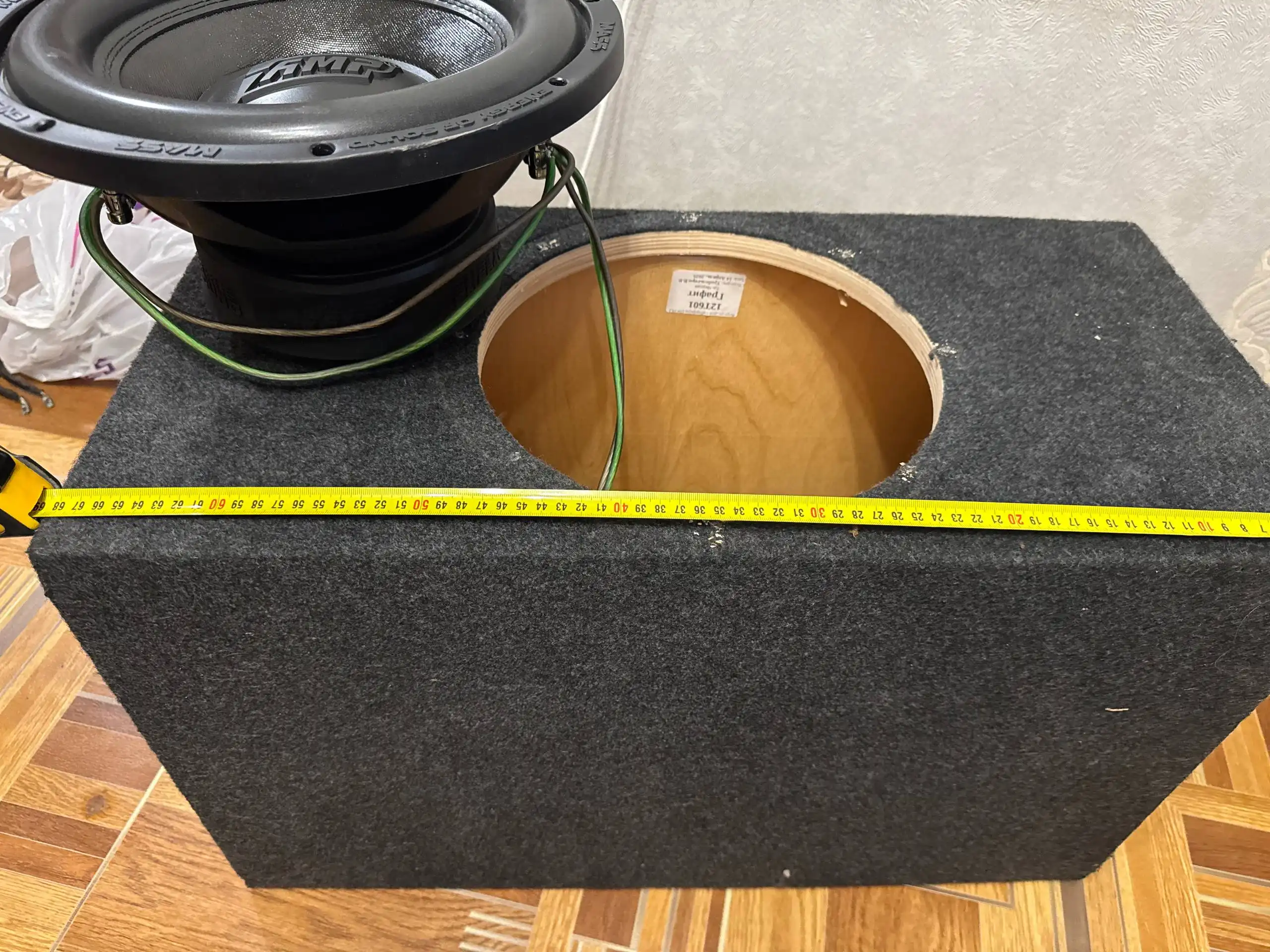 Сабвуфер с коробом AMP MASS 12"