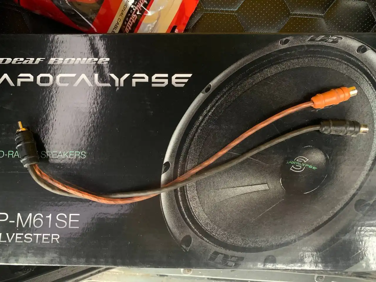 Продажа компонентов автозвука Alphard и Deaf Bonce