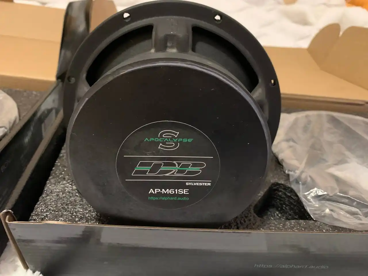 Продажа компонентов автозвука Alphard и Deaf Bonce