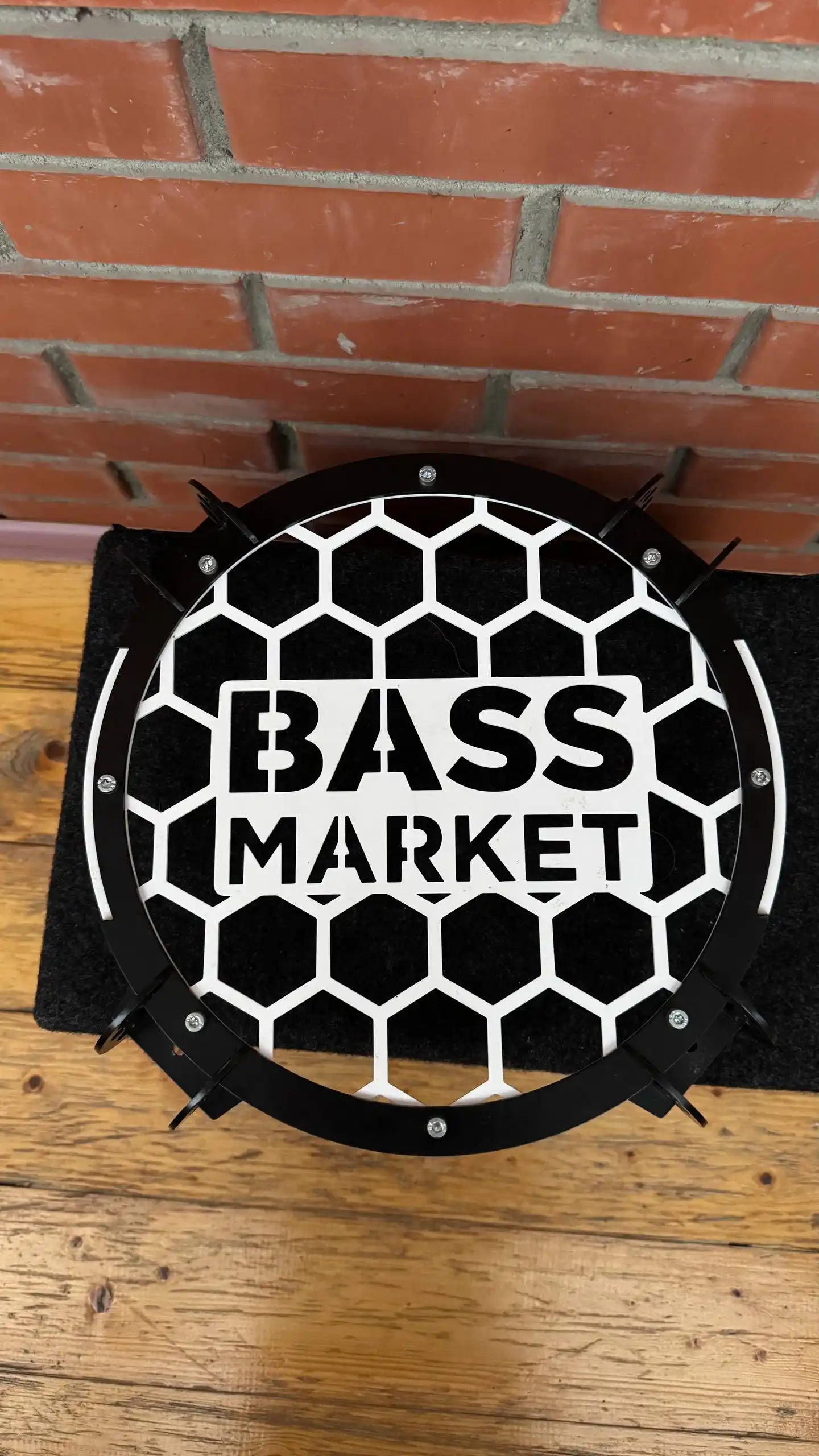 Гриль под 12 сабвуфер