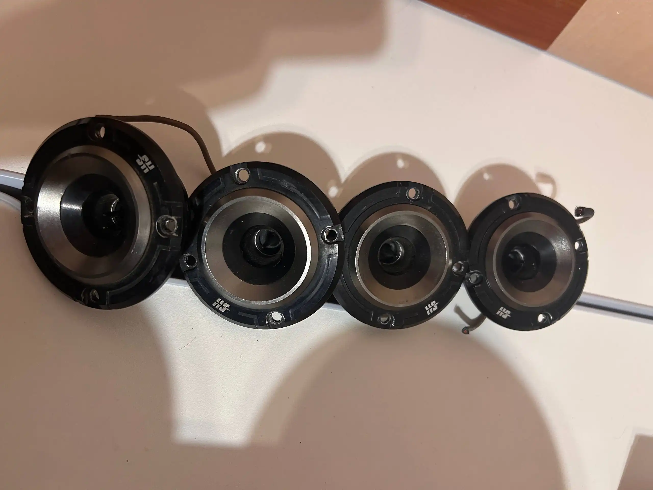 Продажа динамиков Machete Lite 60, HeadShot TW Neo-25 и подиумов на классику