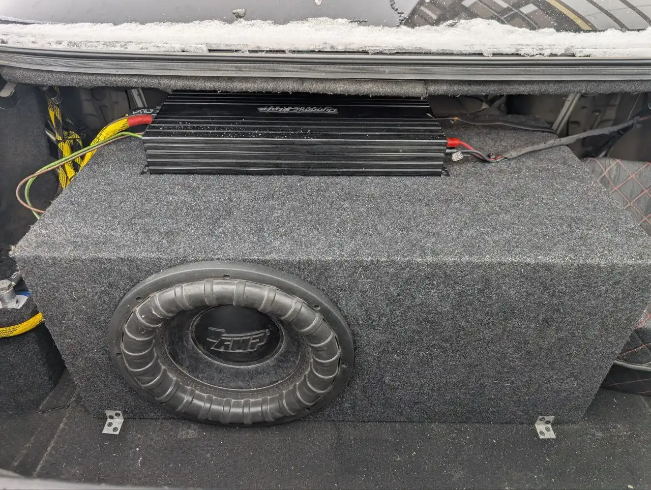 Усилитель DST 1.1600 и динамик AMP MASS 1000 в коробе