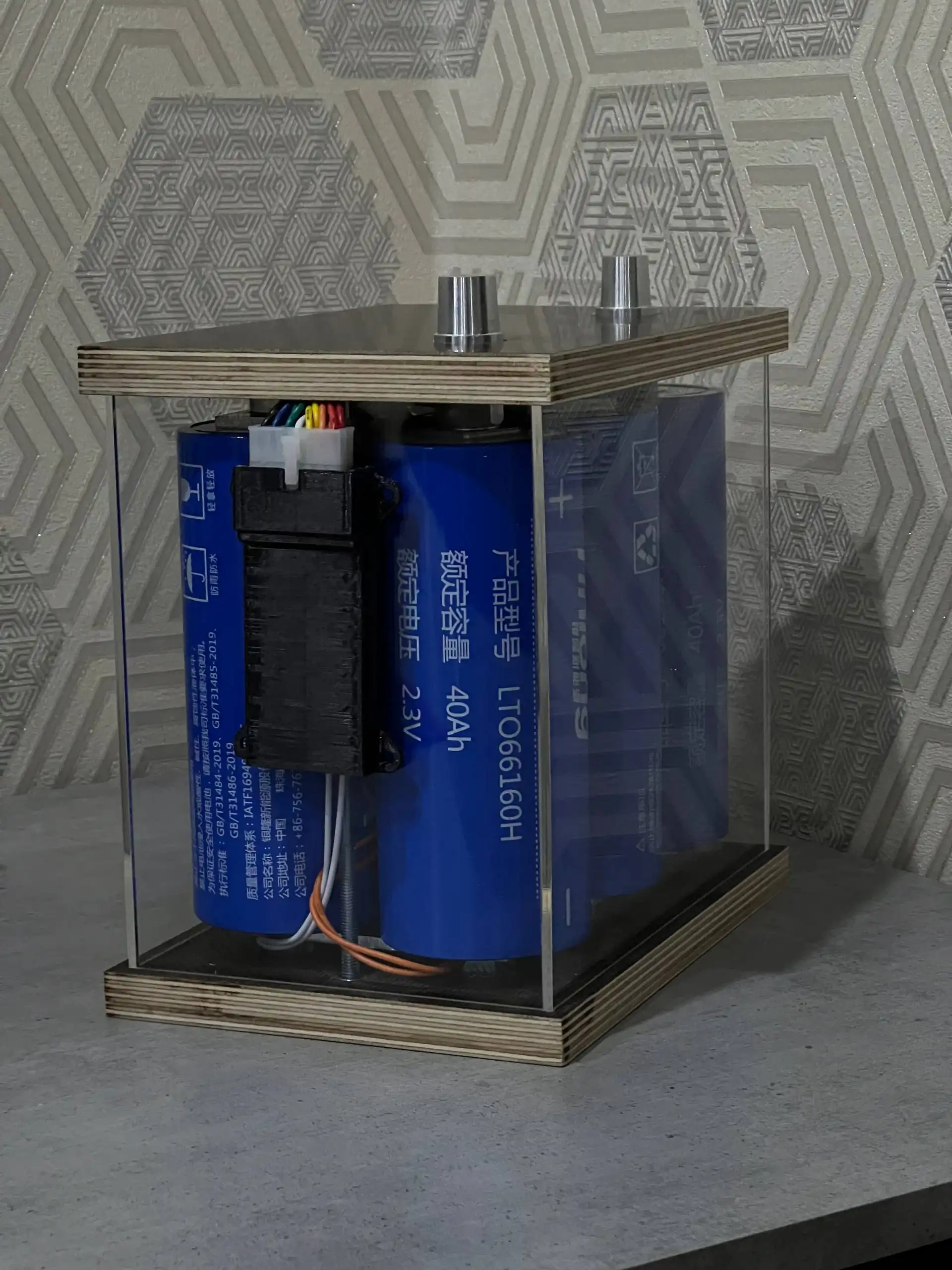 Титанат 35ач в закрытом корпусе - Автозвук (Авто) в Новосибирск