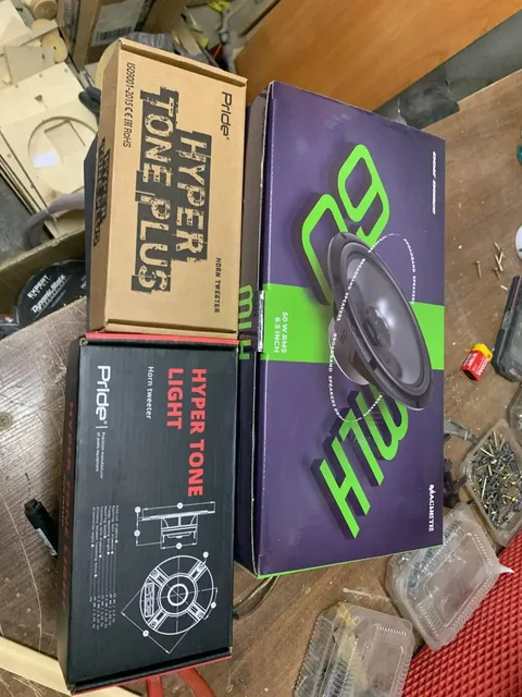 Продажа динамиков и рупоров для автозвука - Автомобили в Новосибирск