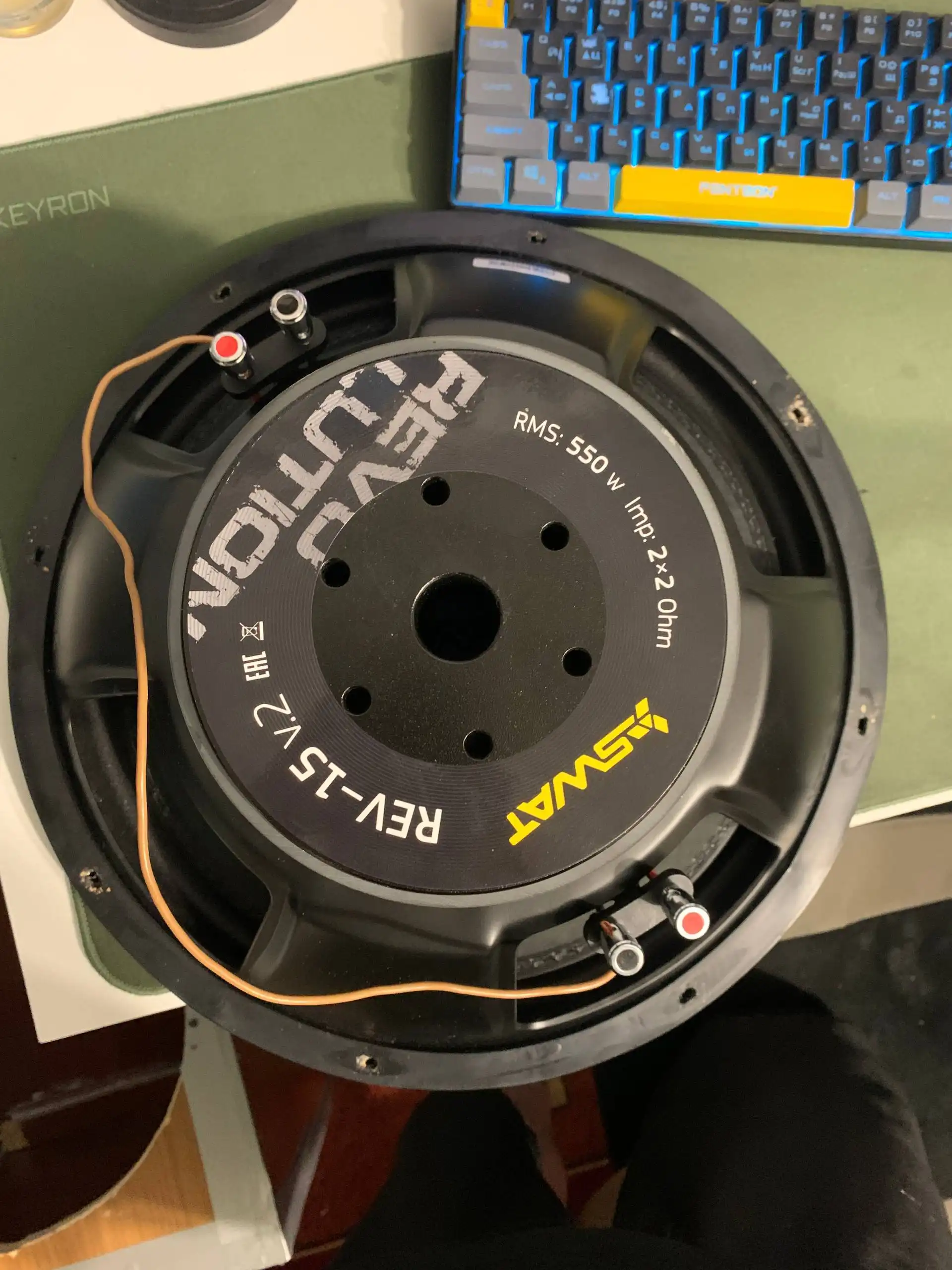 Продам Swat Revolution 15v2 d2 сабвуфер - Автозвук (Электроника) в Новосибирск