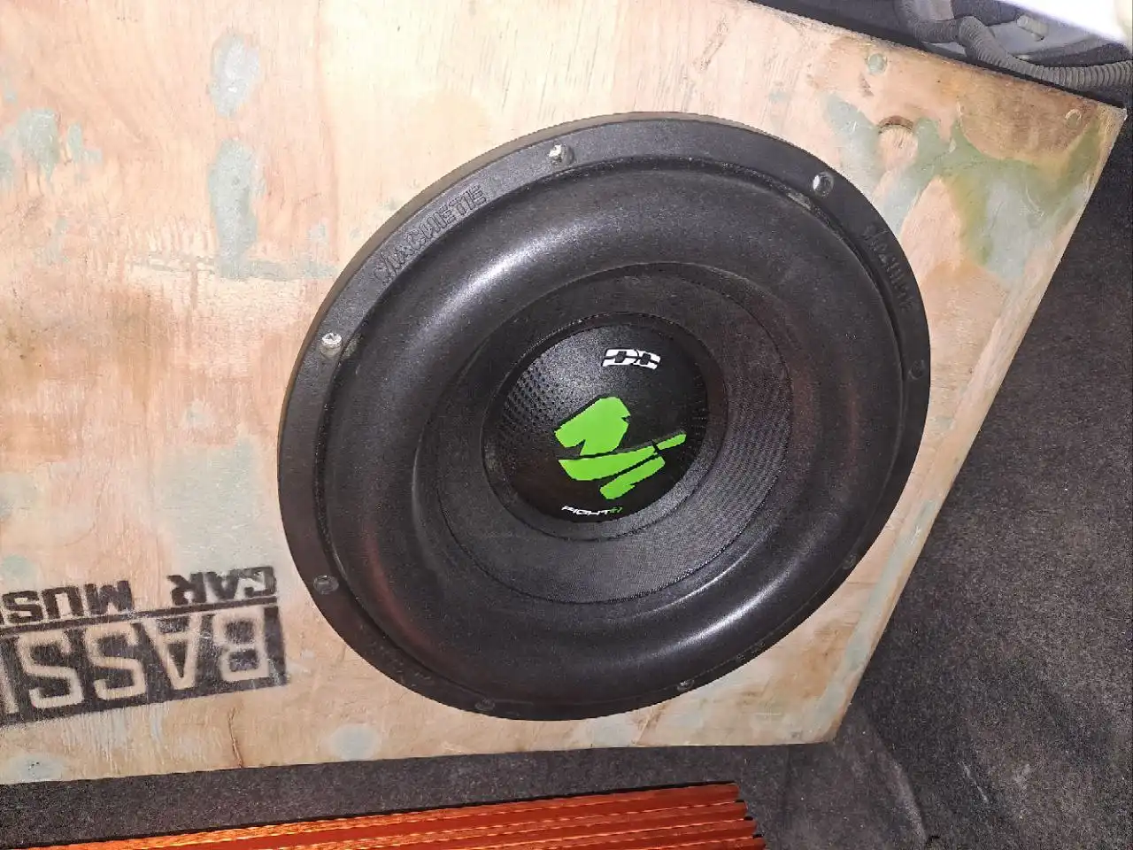 Продам сабвуферы Machete MF 12R в коробе - Автозвук (Электроника) в Новосибирск