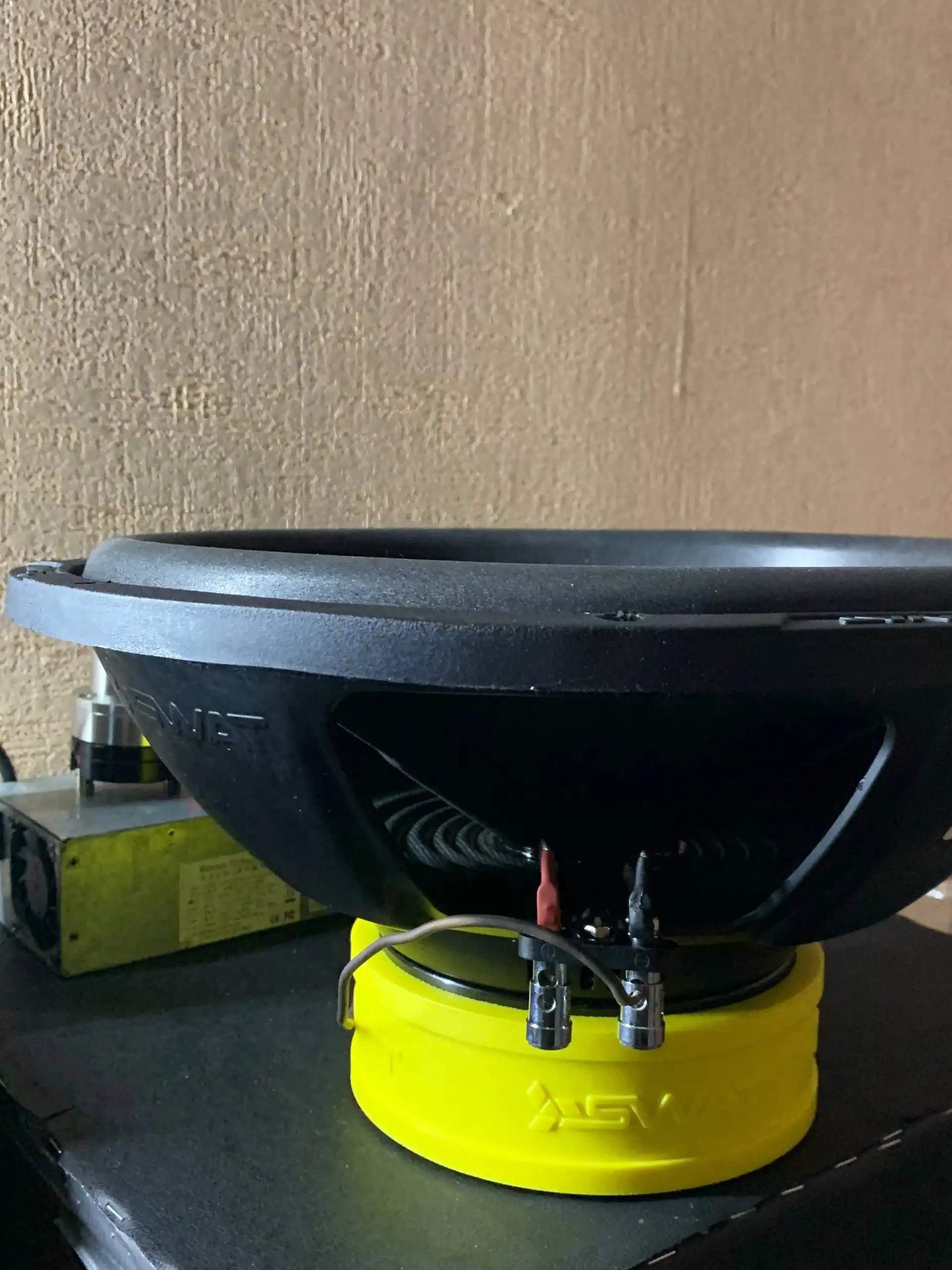 Продажа автозвука: сабвуферы, динамики, рупоры - Автозвук (Авто) в Новосибирск