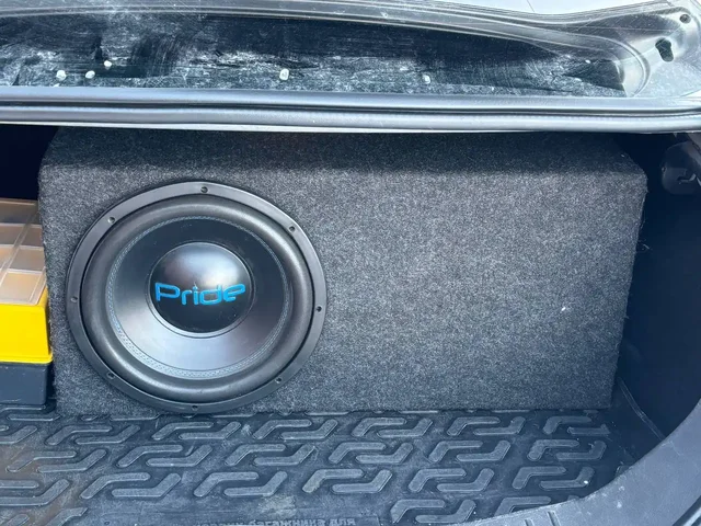 Сабвуфер в отличном состоянии - Автозвук в Новосибирск