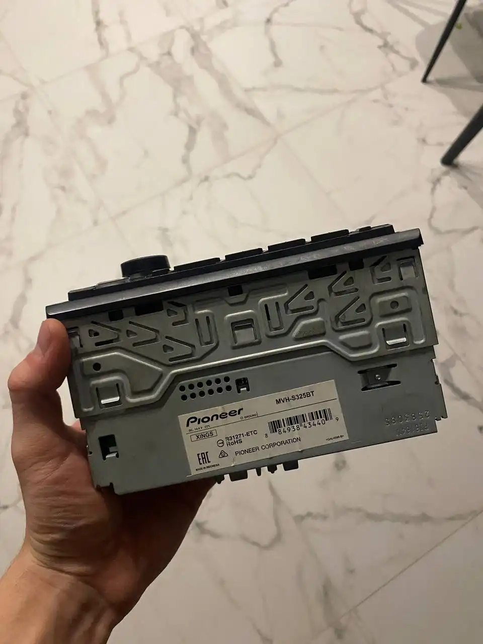 Продам Pioneer MVH-S325BT - Автозвук (Электроника) в Новосибирск