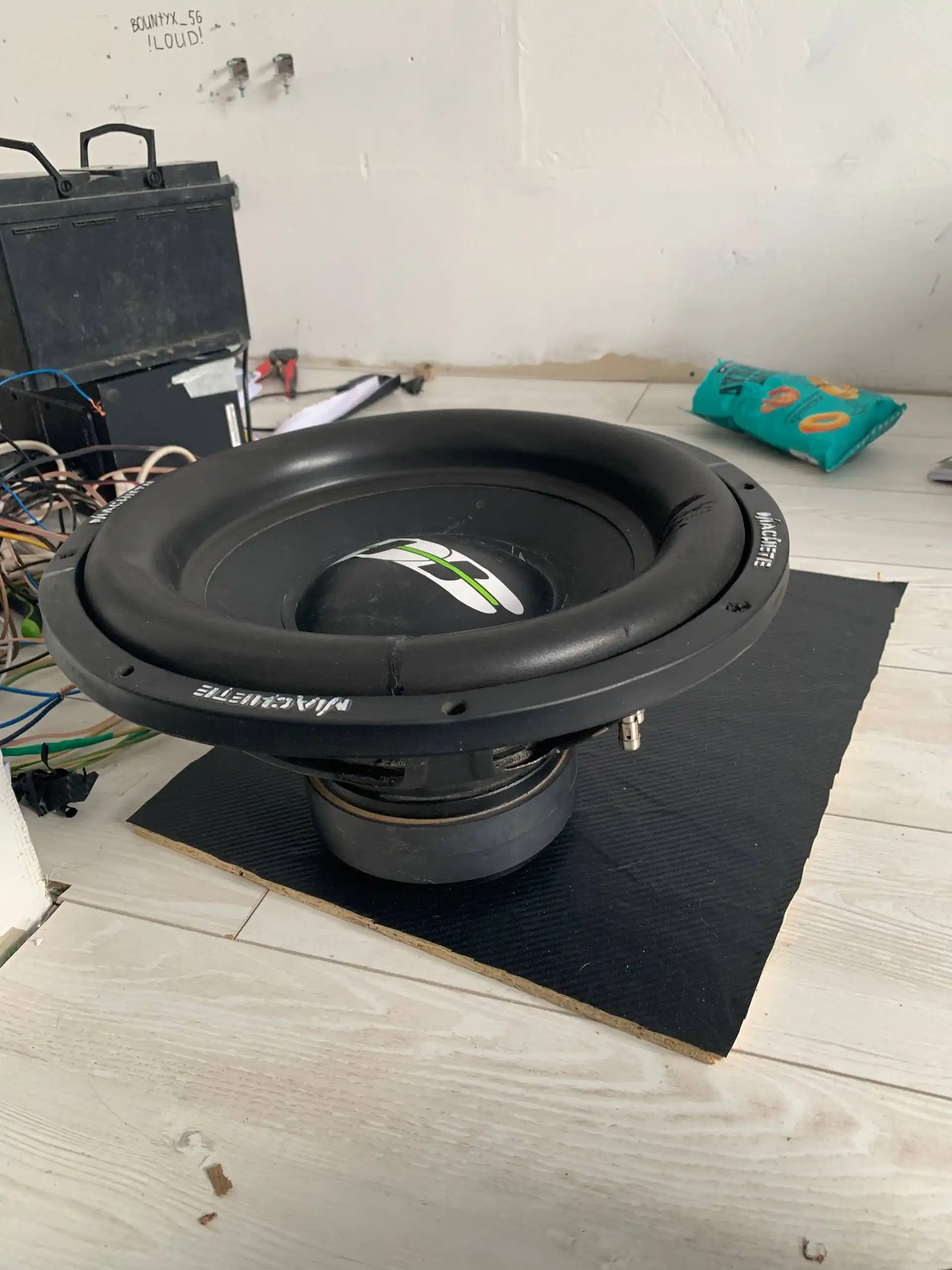 Продажа мачете файт с дефектами - Автозвук (Авто) в Новосибирск