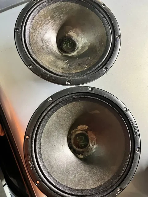 Продажа подиумов ВАЗ 2114 и динамиков Machete MM80V2 - Запчасти в Новосибирск