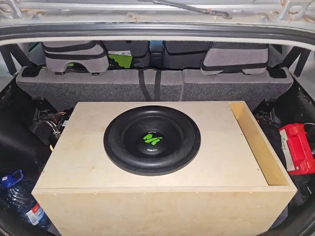 Продам автозвук - Авторынок в Новосибирск