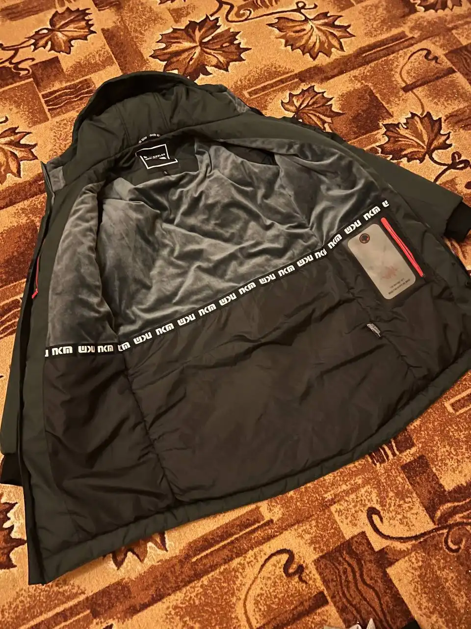 Новая зимняя куртка 48 размер