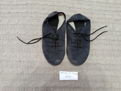 Отдам даром джазовки - Одежда в Сургут